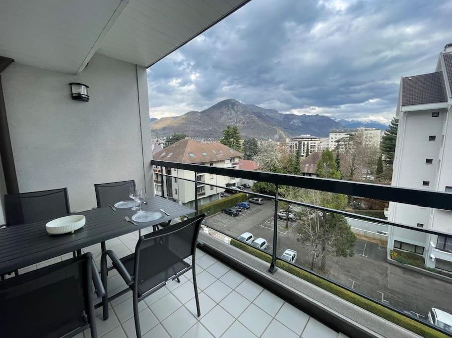 Appartamento Le Mont-Veyrier, Parking Et Vue Annecy Esterno foto