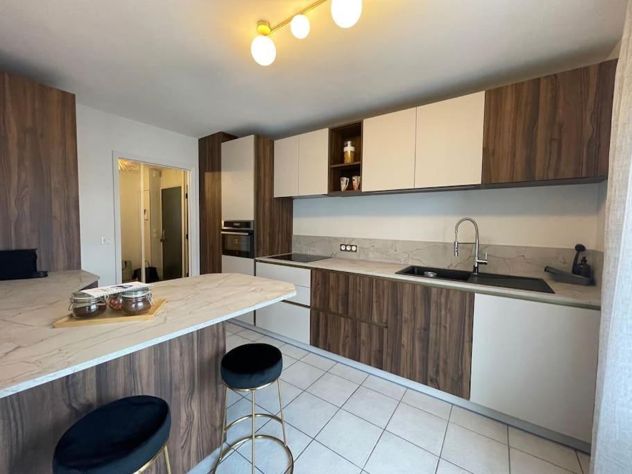 Appartamento Le Mont-Veyrier, Parking Et Vue Annecy Esterno foto