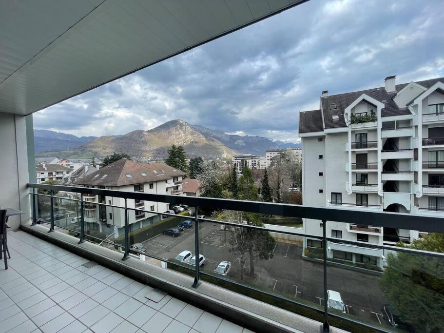 Appartamento Le Mont-Veyrier, Parking Et Vue Annecy Esterno foto